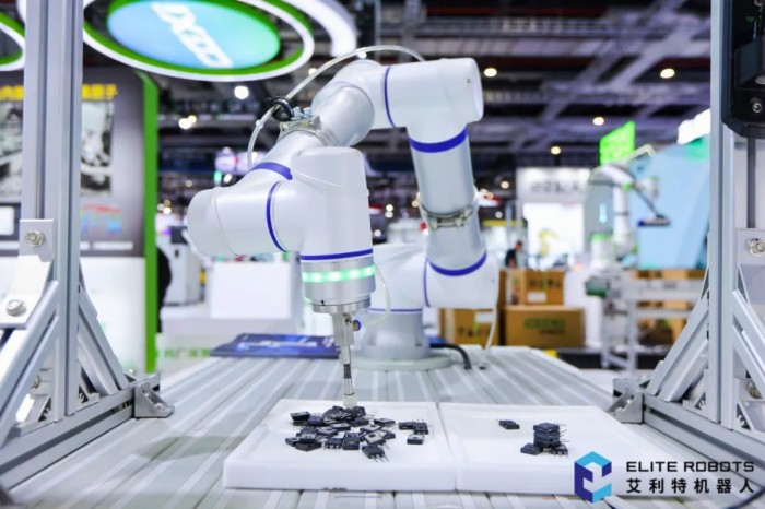 AG庄闲协作机器人